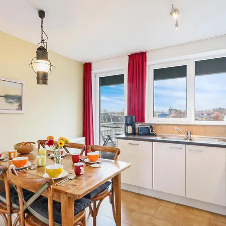 3 Bedroom Nice Apartment In Rechlin Daire