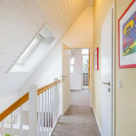 Daire 3 Bedroom Nice Apartment In Rechlin