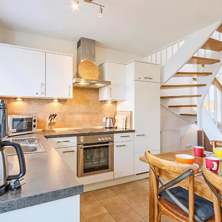 Daire 3 Bedroom Nice Apartment In Rechlin *